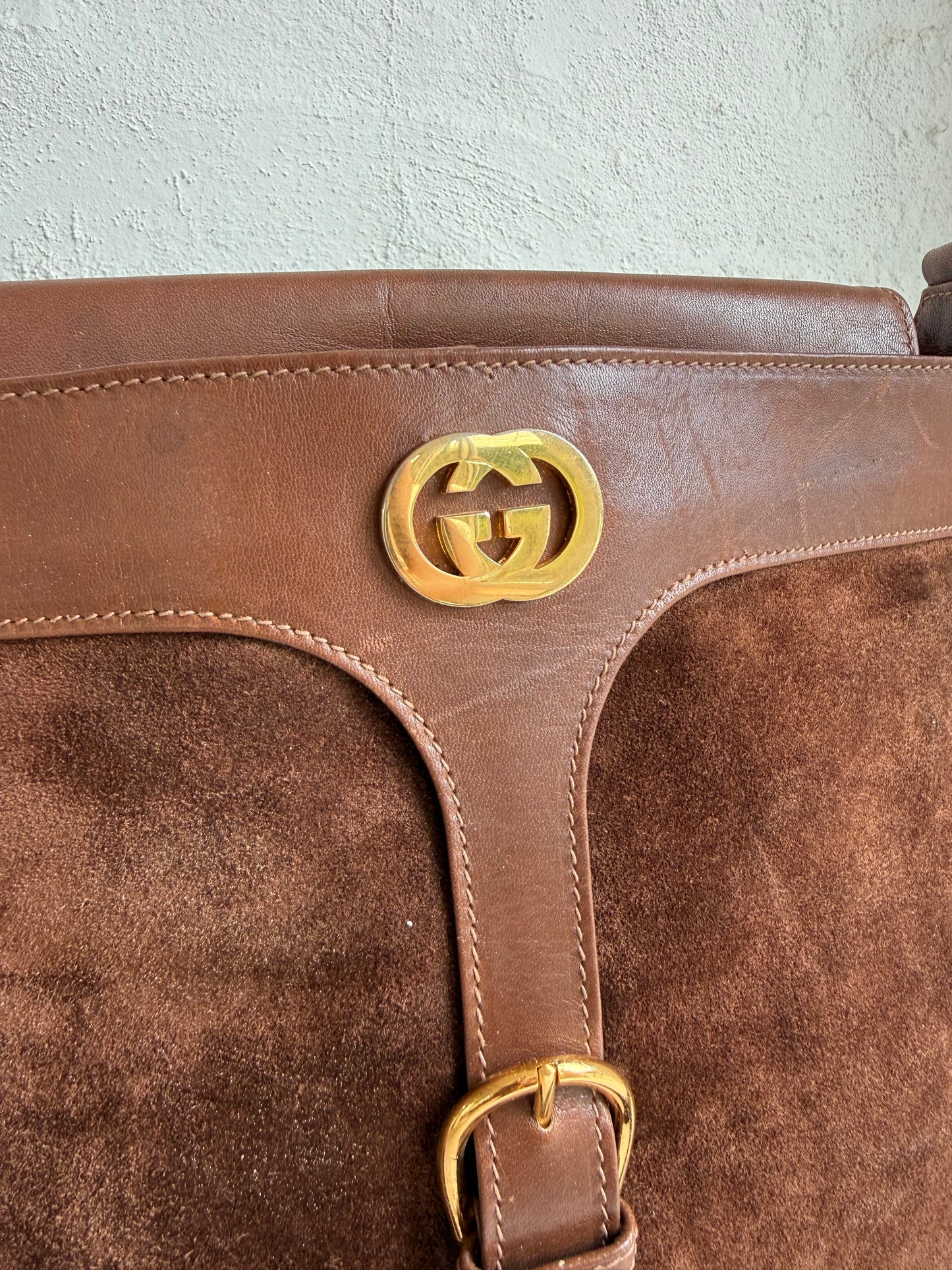 Gucci Suede Shoulder bag