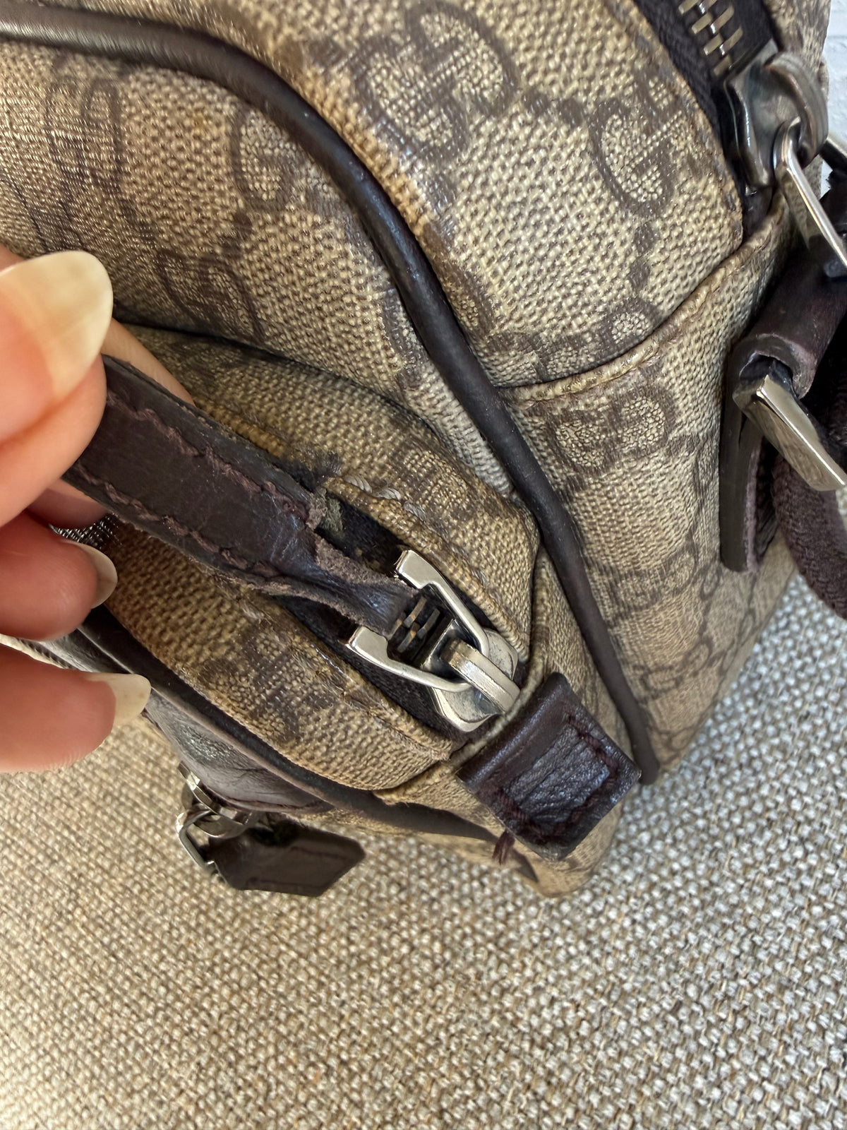 Gucci Messenger bag