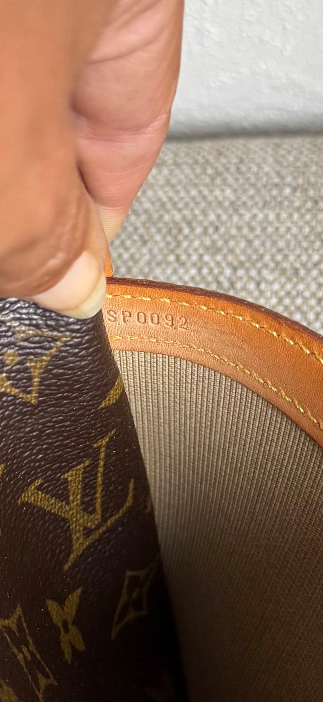 Louis Vuitton Reporter PM