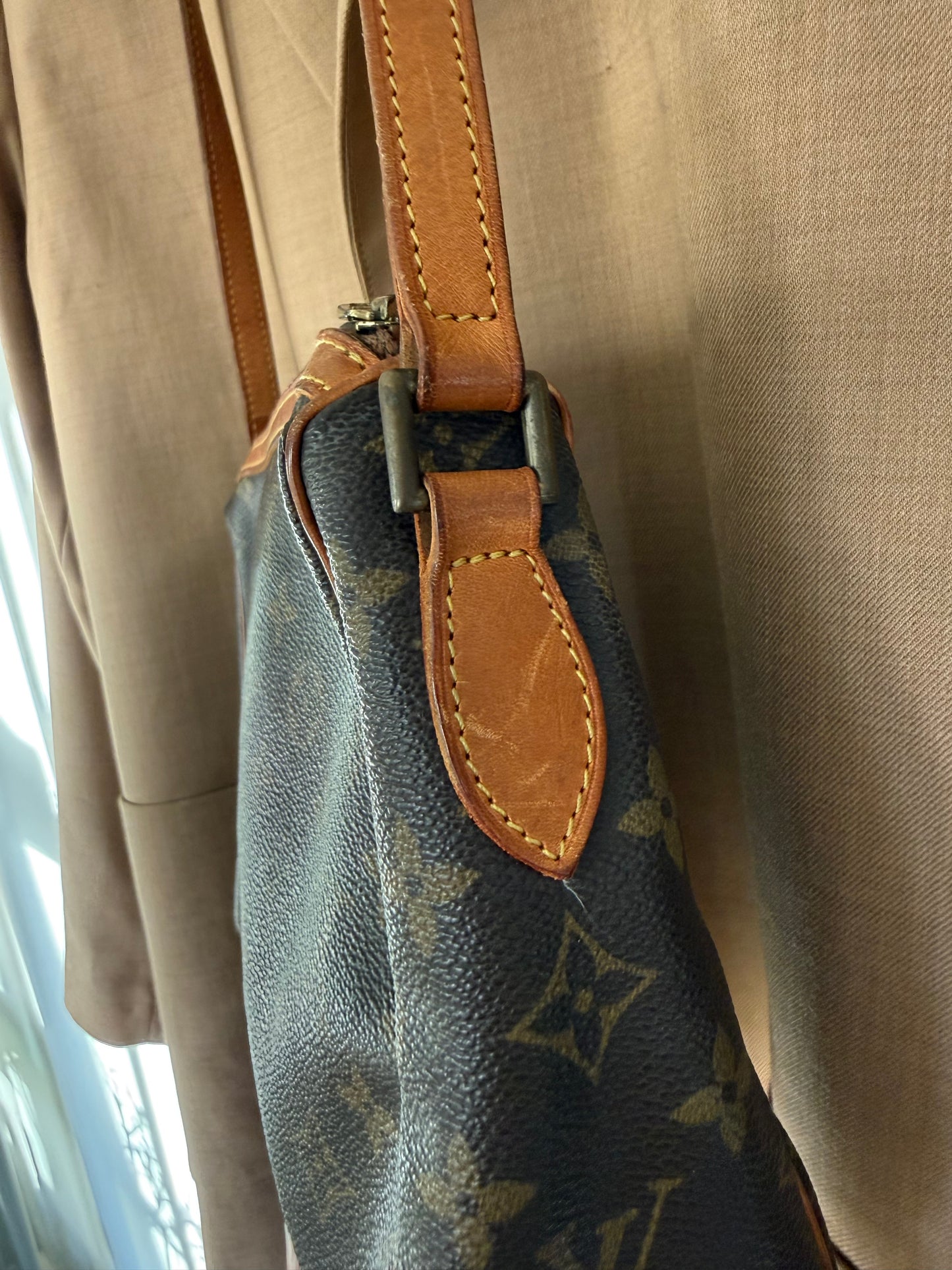 Louis Vuitton Tulle Lee