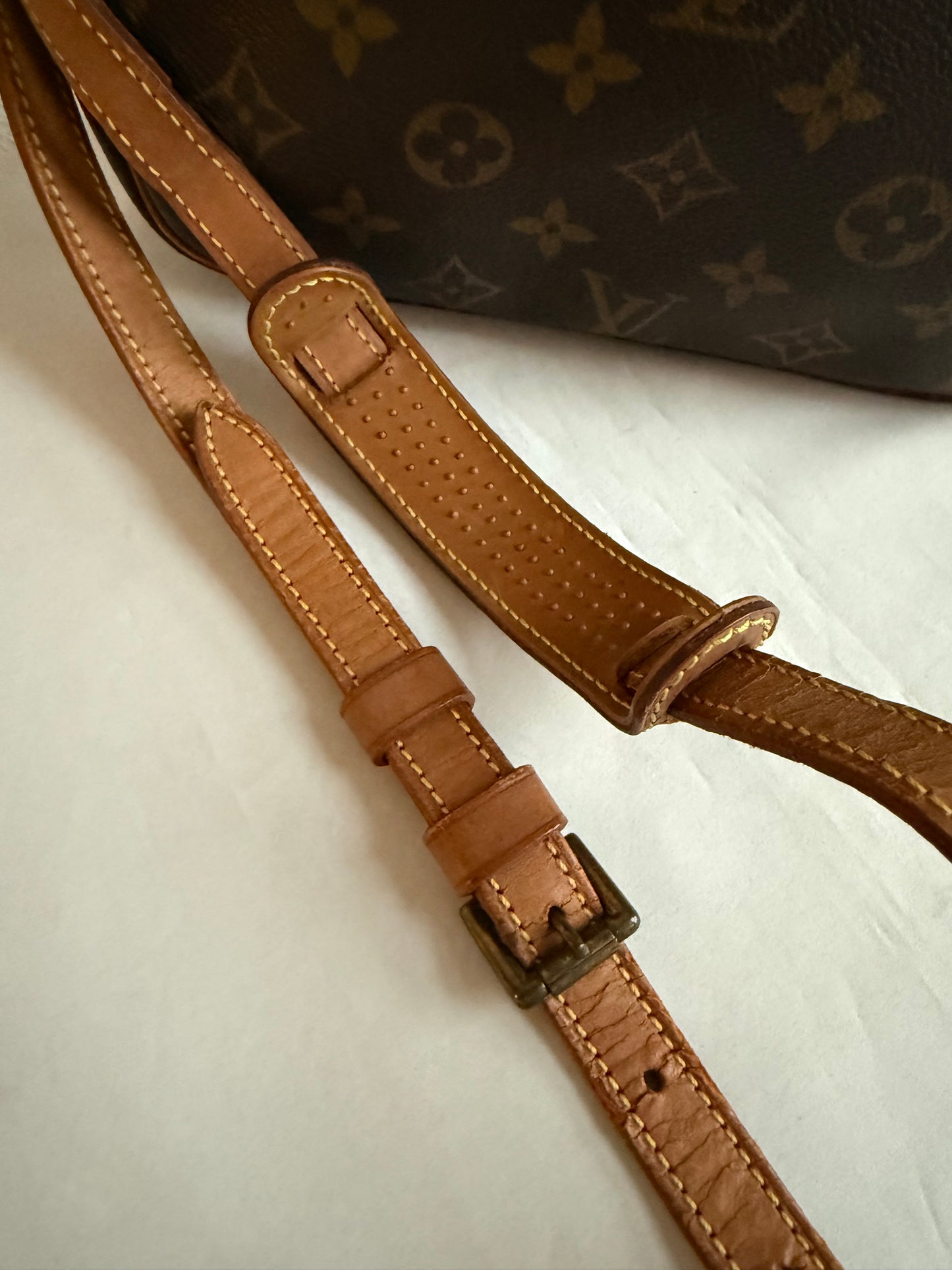 Louis Vuitton Senlis