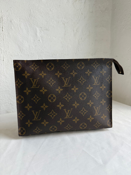 Louis Vuitton toilet/clutch bag