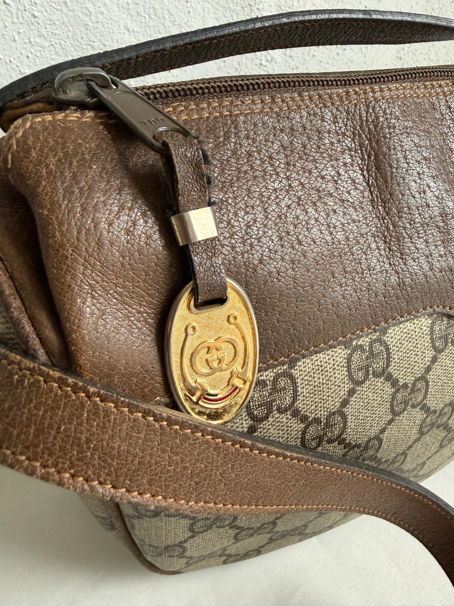 Gucci shoulder bag