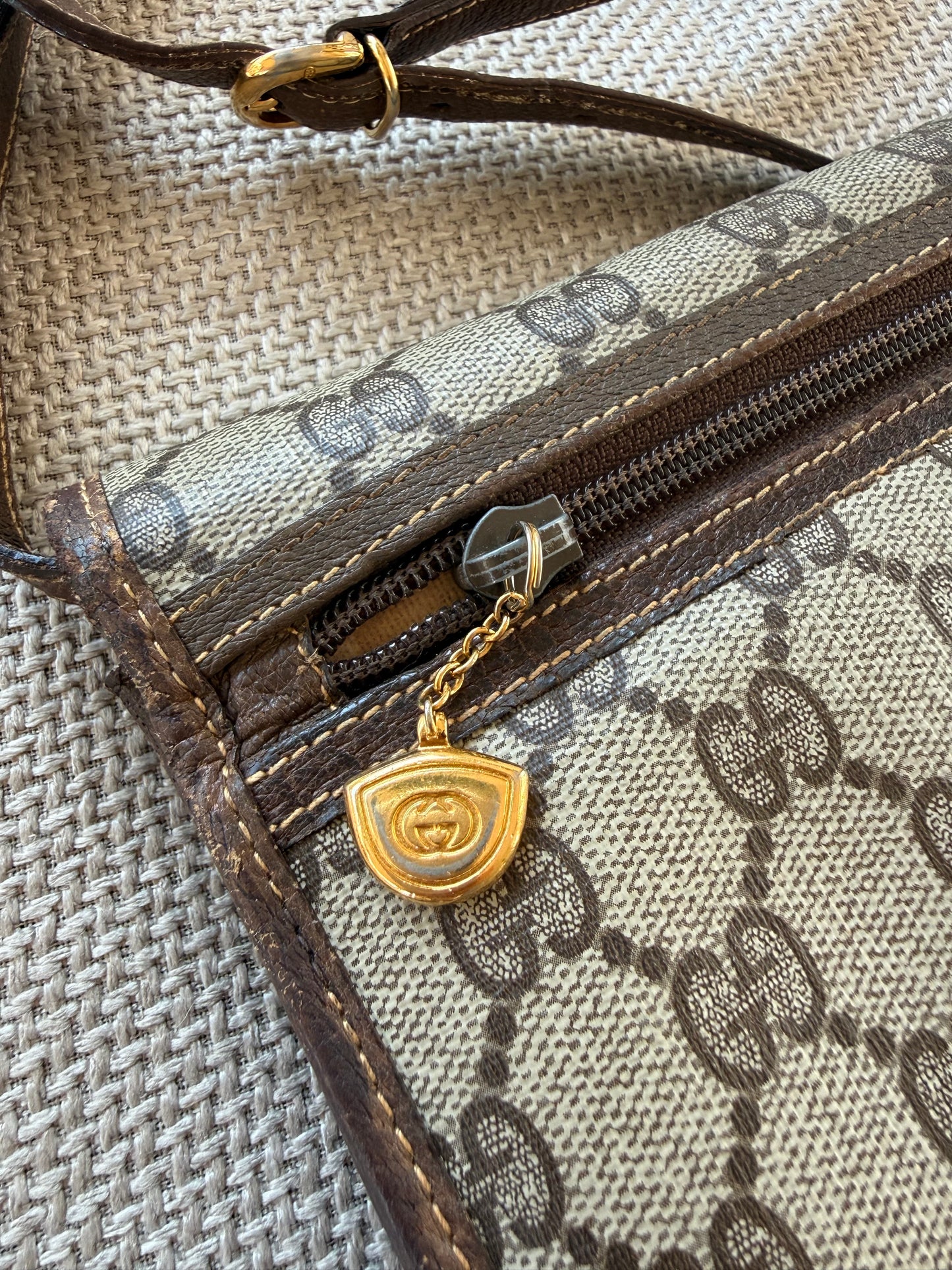 Gucci 2 way Crossbody/Clutch