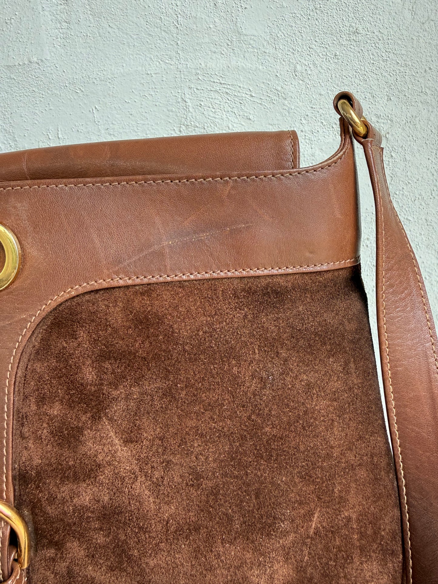 Gucci Suede Shoulder bag