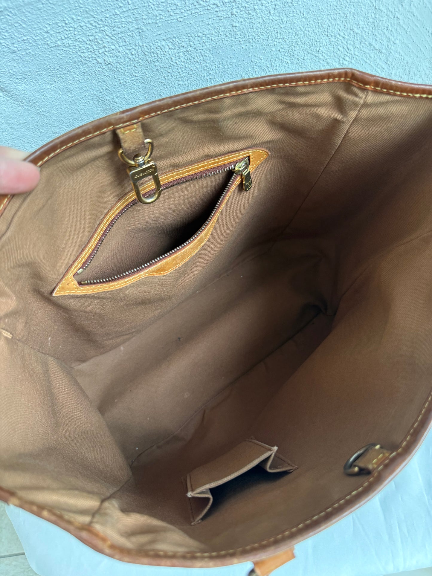 Louis Vuitton Tote bag