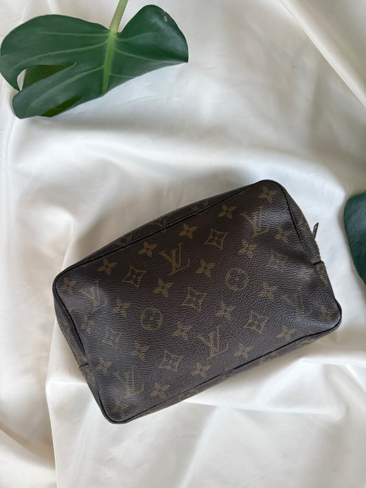Louis Vuitton toilet/makeup taske