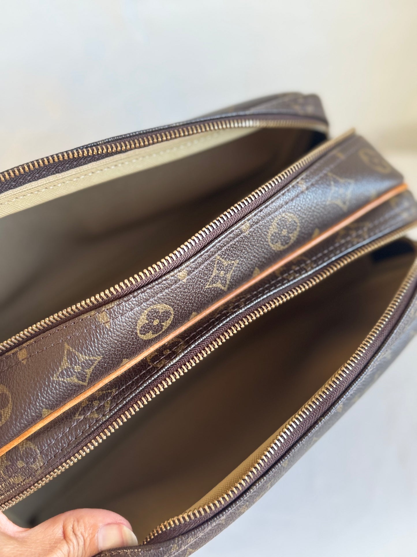 Louis Vuitton Reporter PM