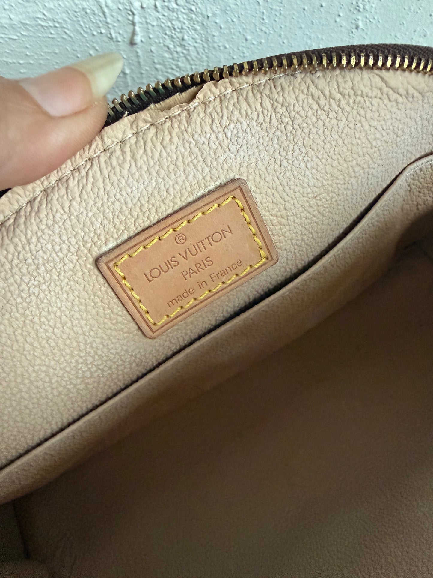 Louis Vuitton Demi Ronde makeup taske