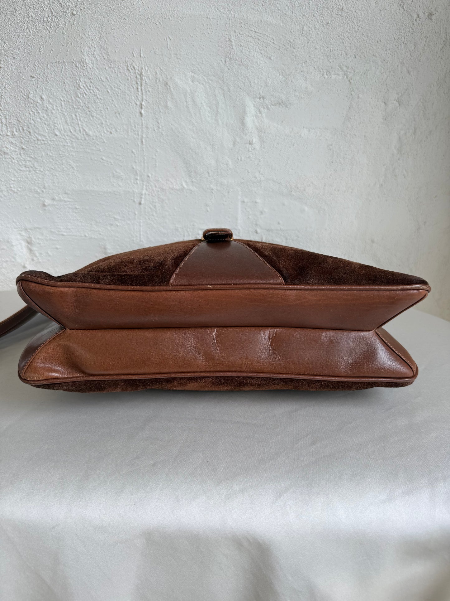 Gucci Suede Shoulder bag