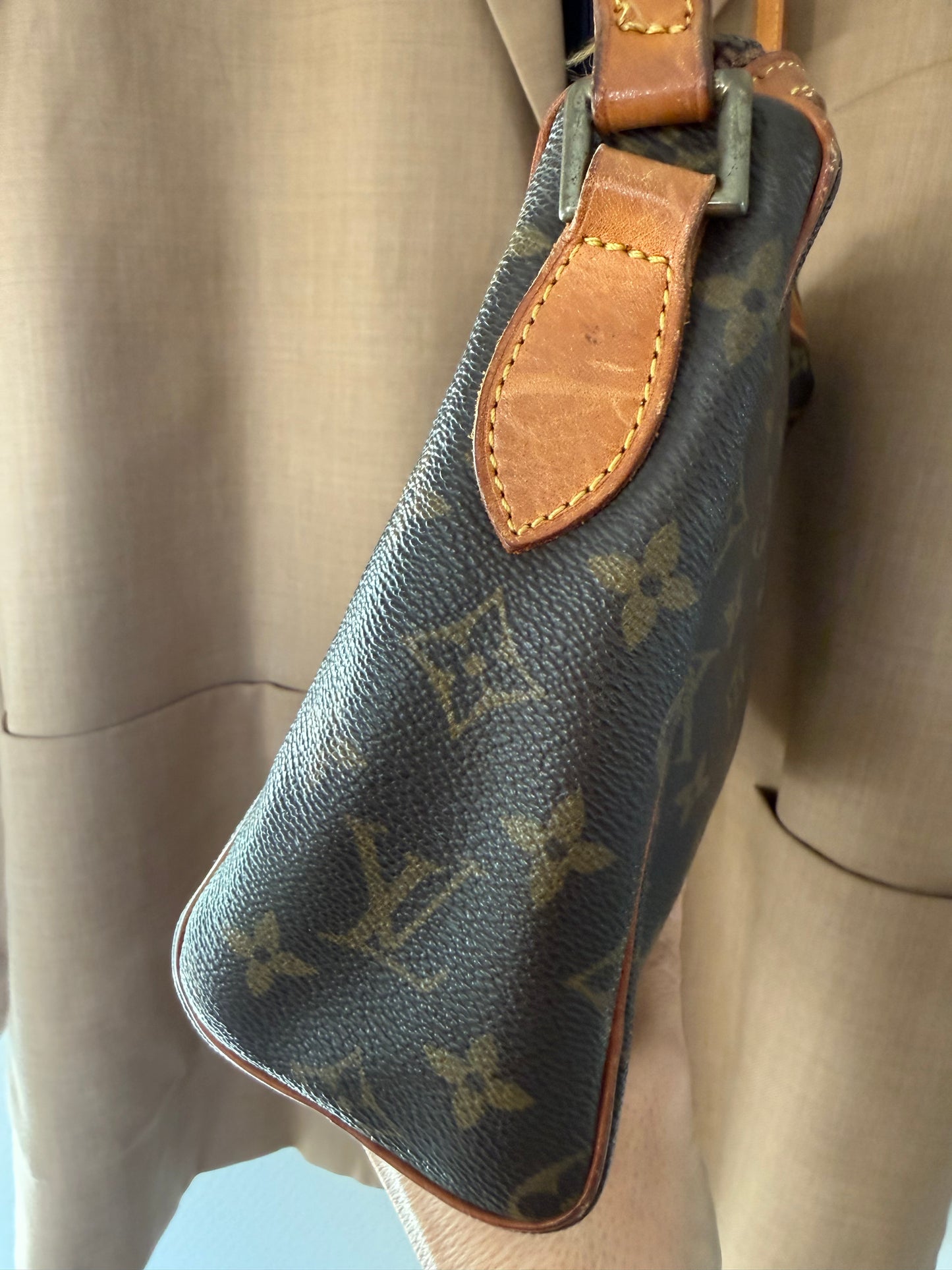 Louis Vuitton Tulle Lee