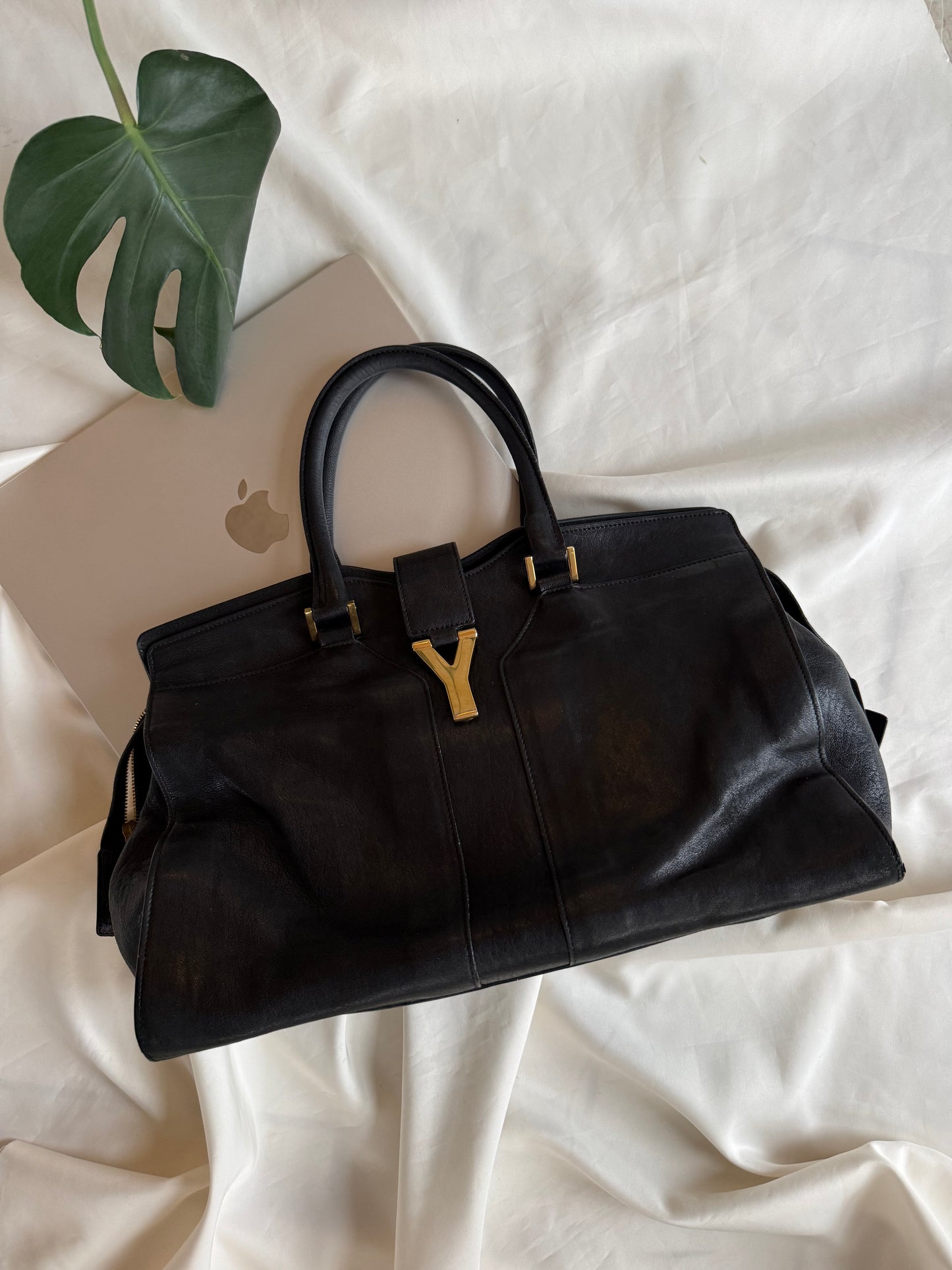 Yves Saint Laurent Cabas