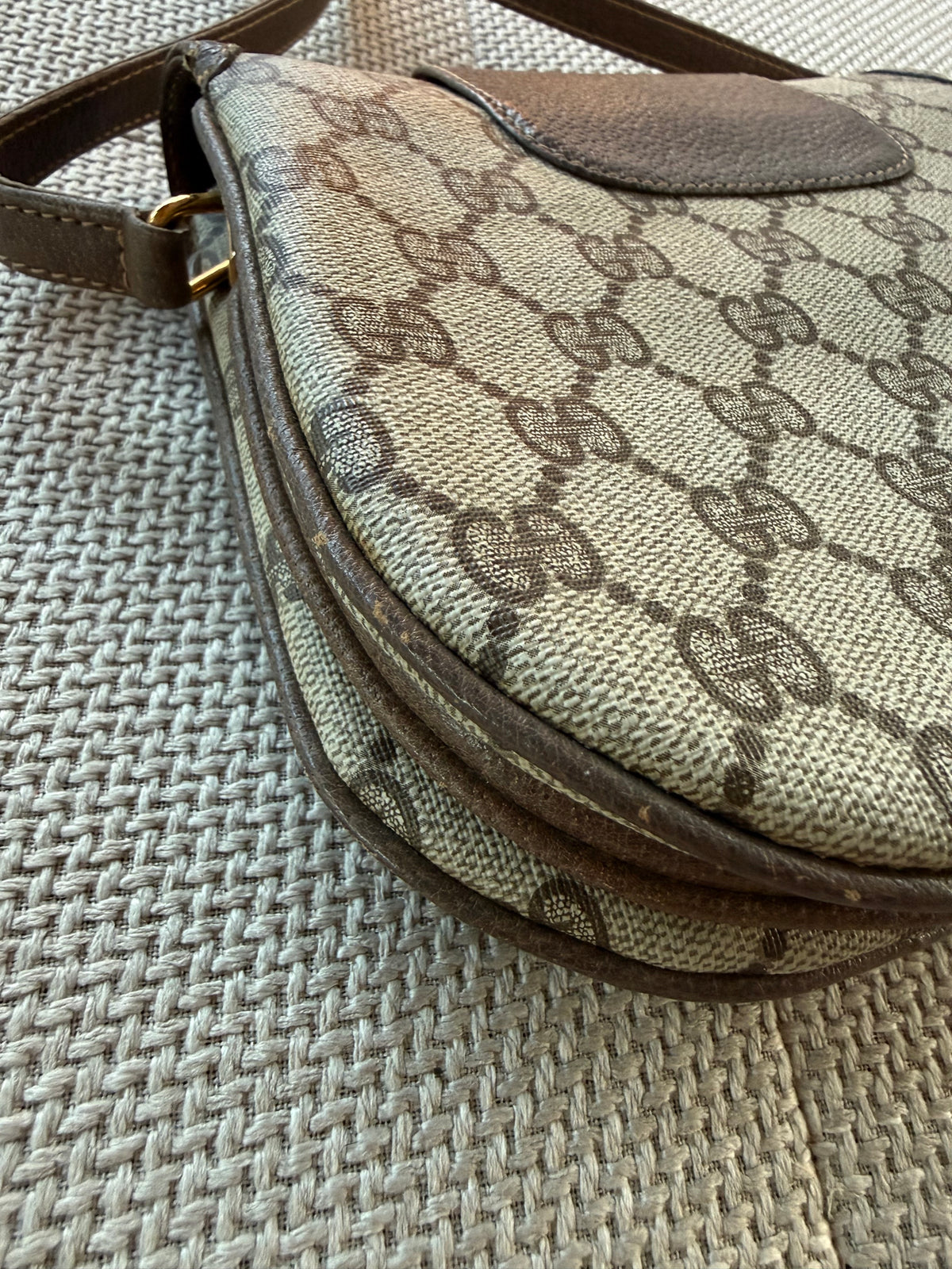 Gucci  Crossbody