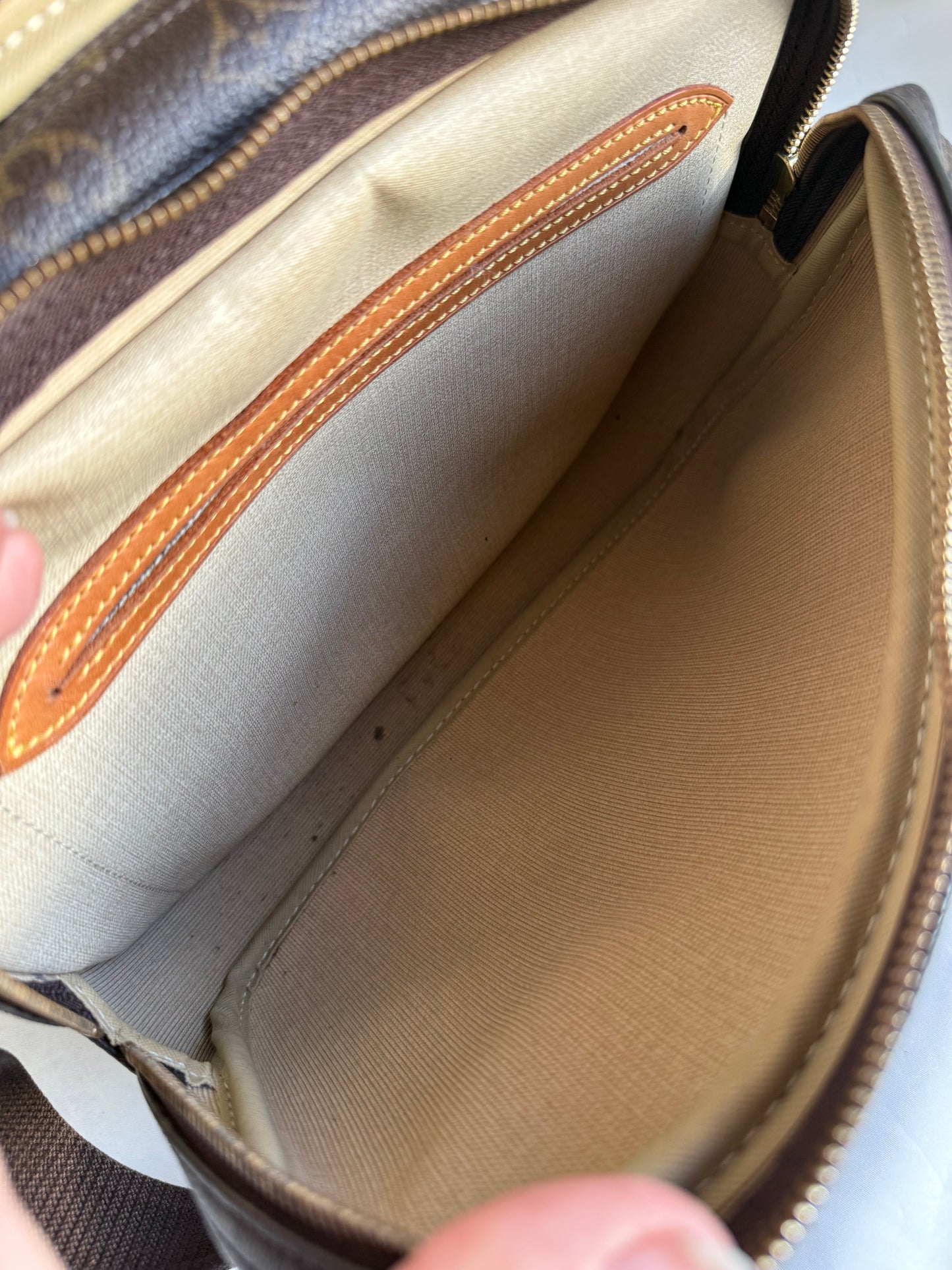 Louis Vuitton Reporter PM