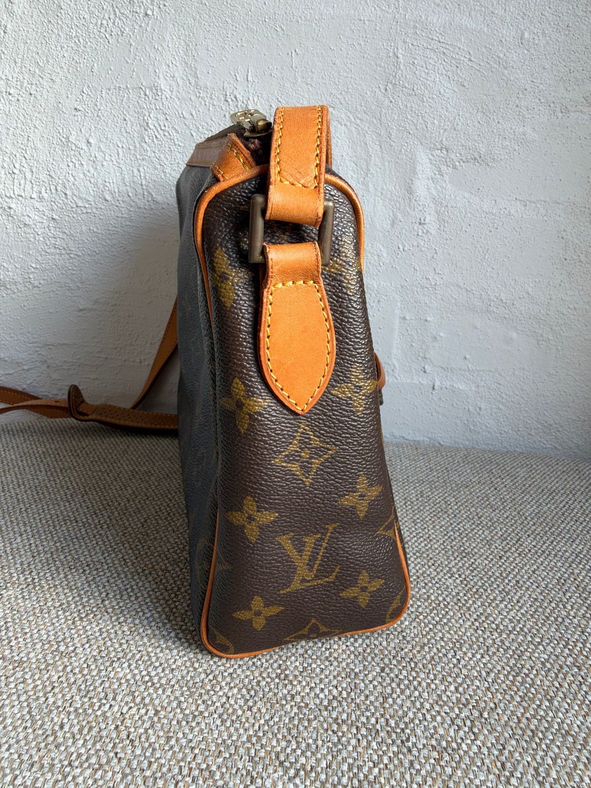 Louis Vuitton Tulle Lee