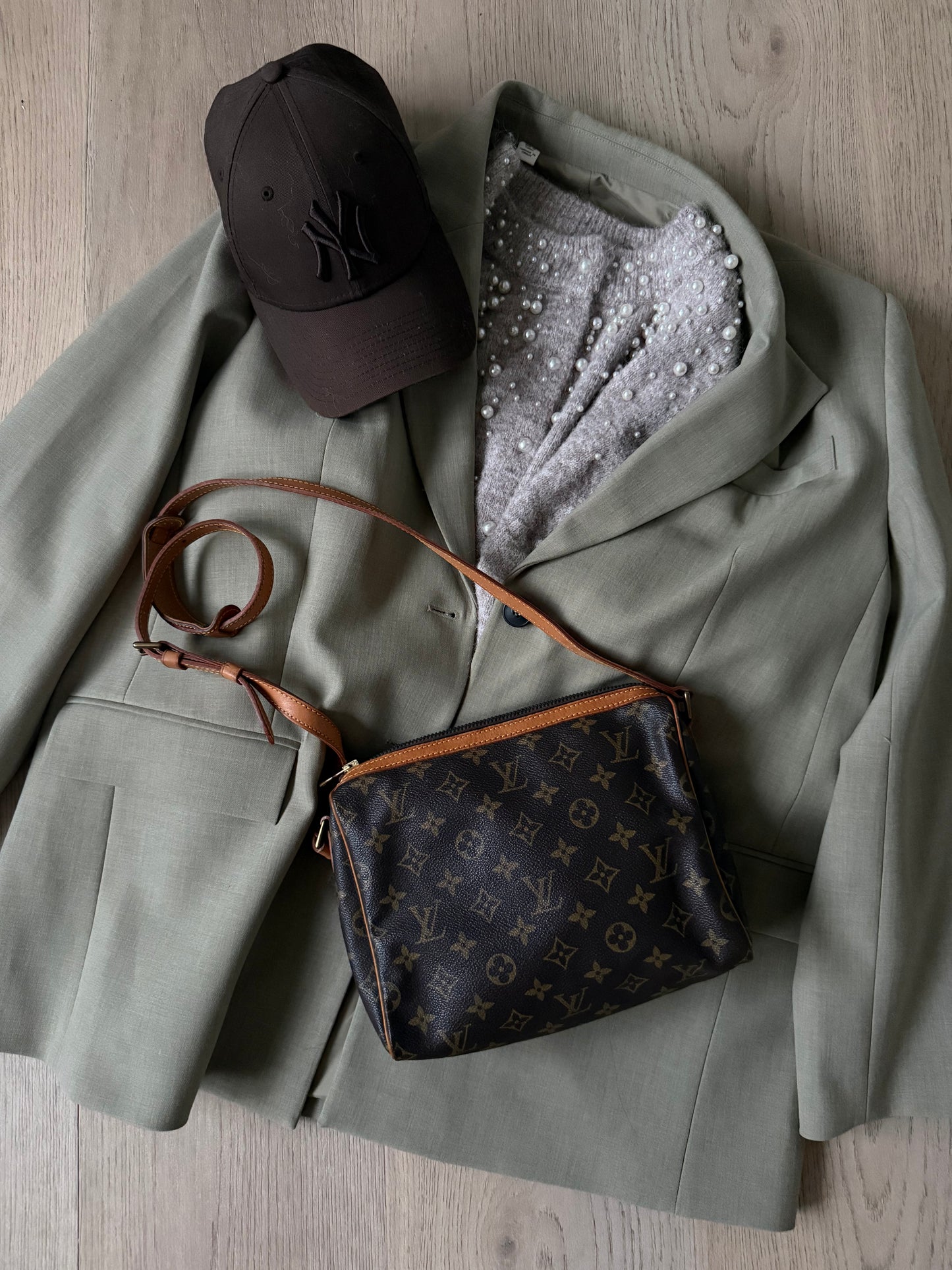 Louis Vuitton Tulle Lee