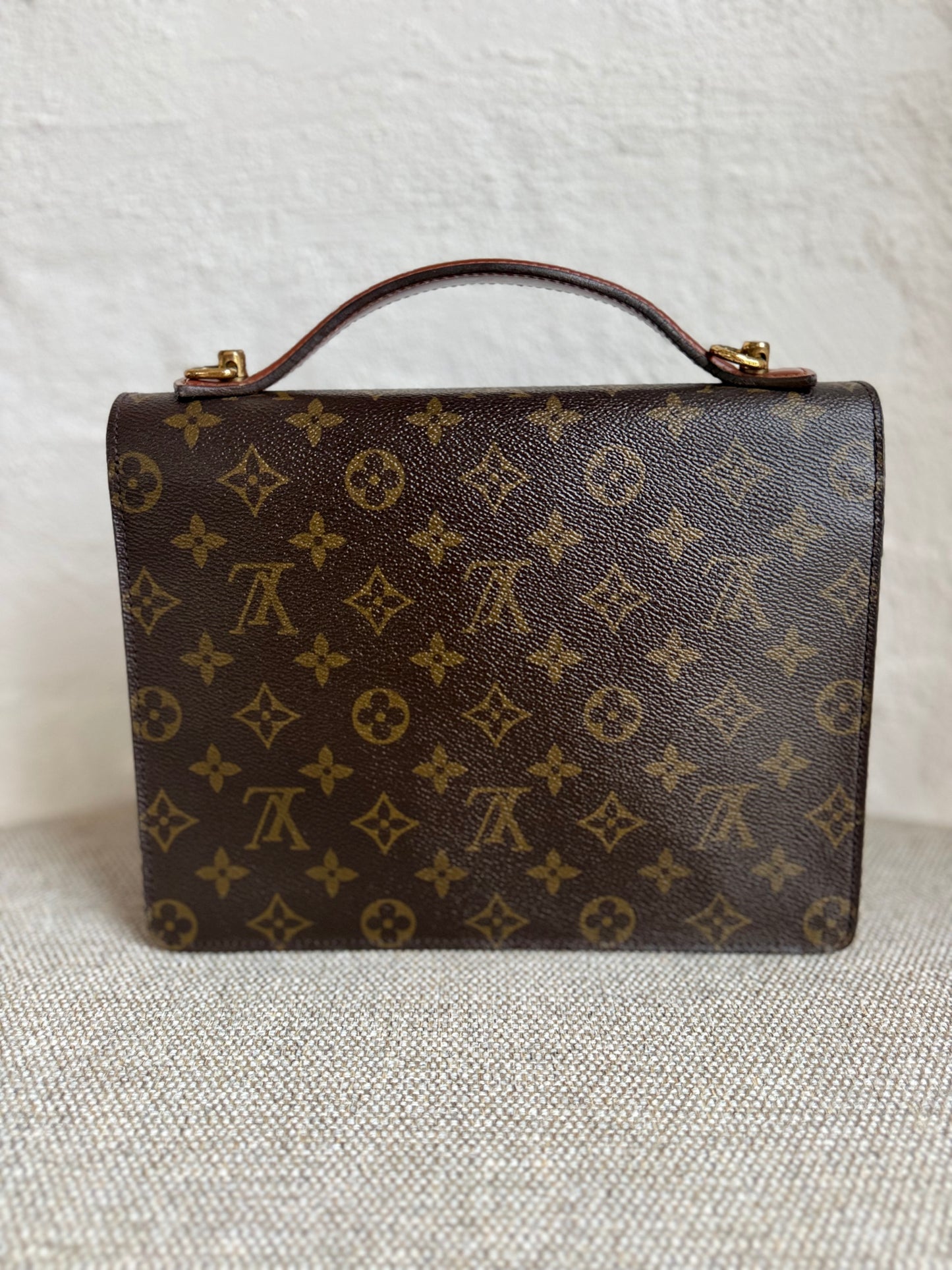 Louis Vuitton Monceau 26