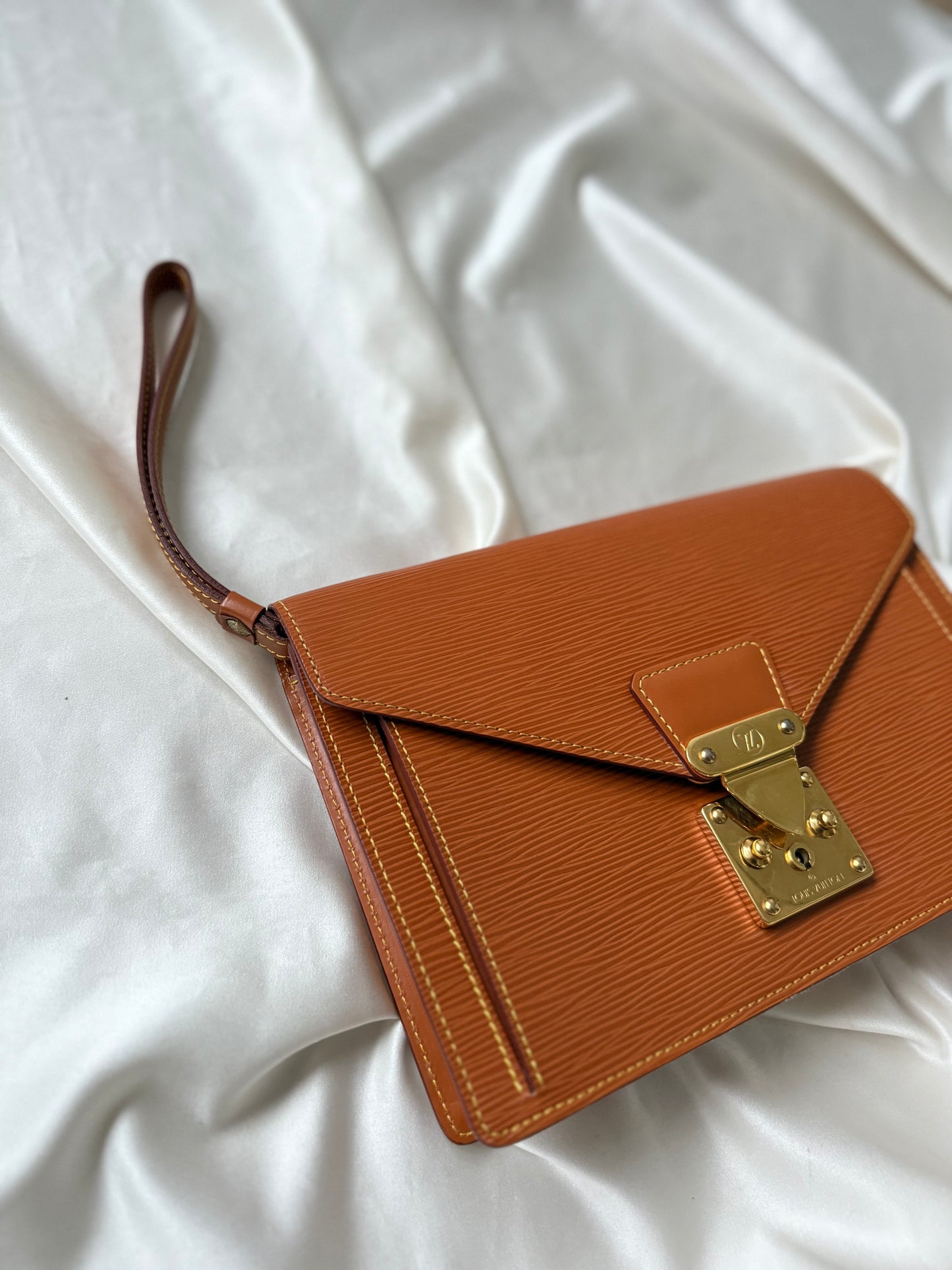 Louis Vuitton clutch/shoulderbag