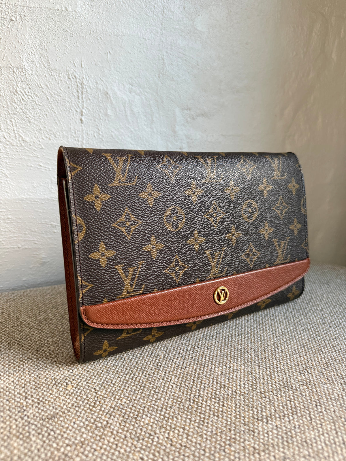 Louis Vuitton Bordeaux 2-way bag