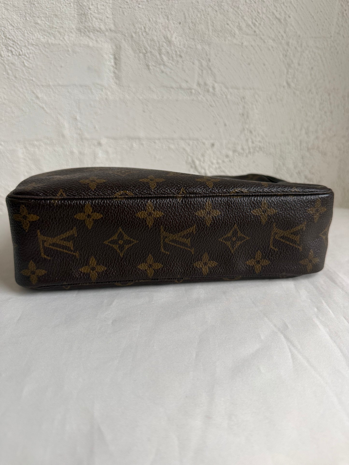 Louis Vuitton makeup/toilet taske