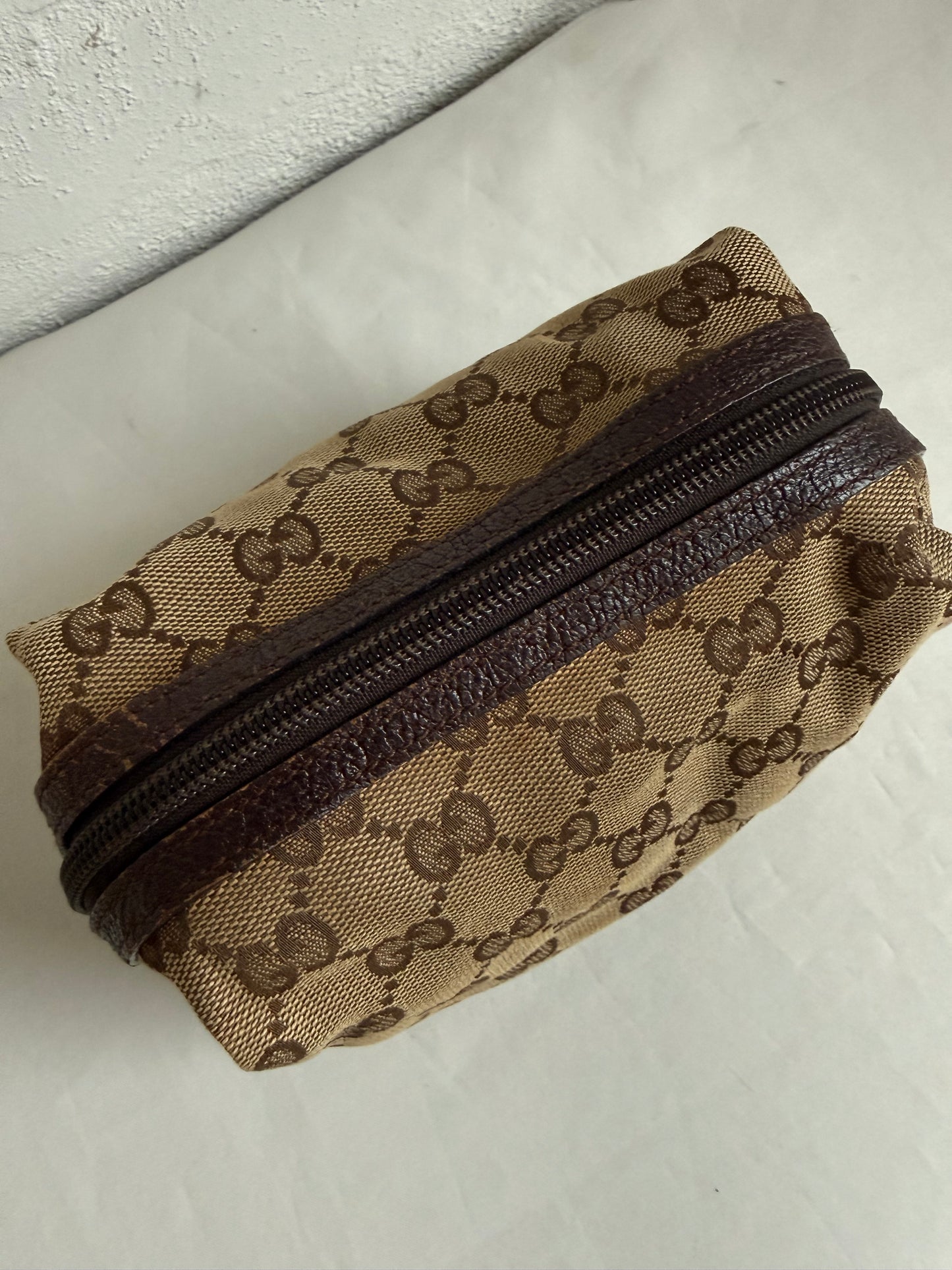 Gucci pouch/makeup pung