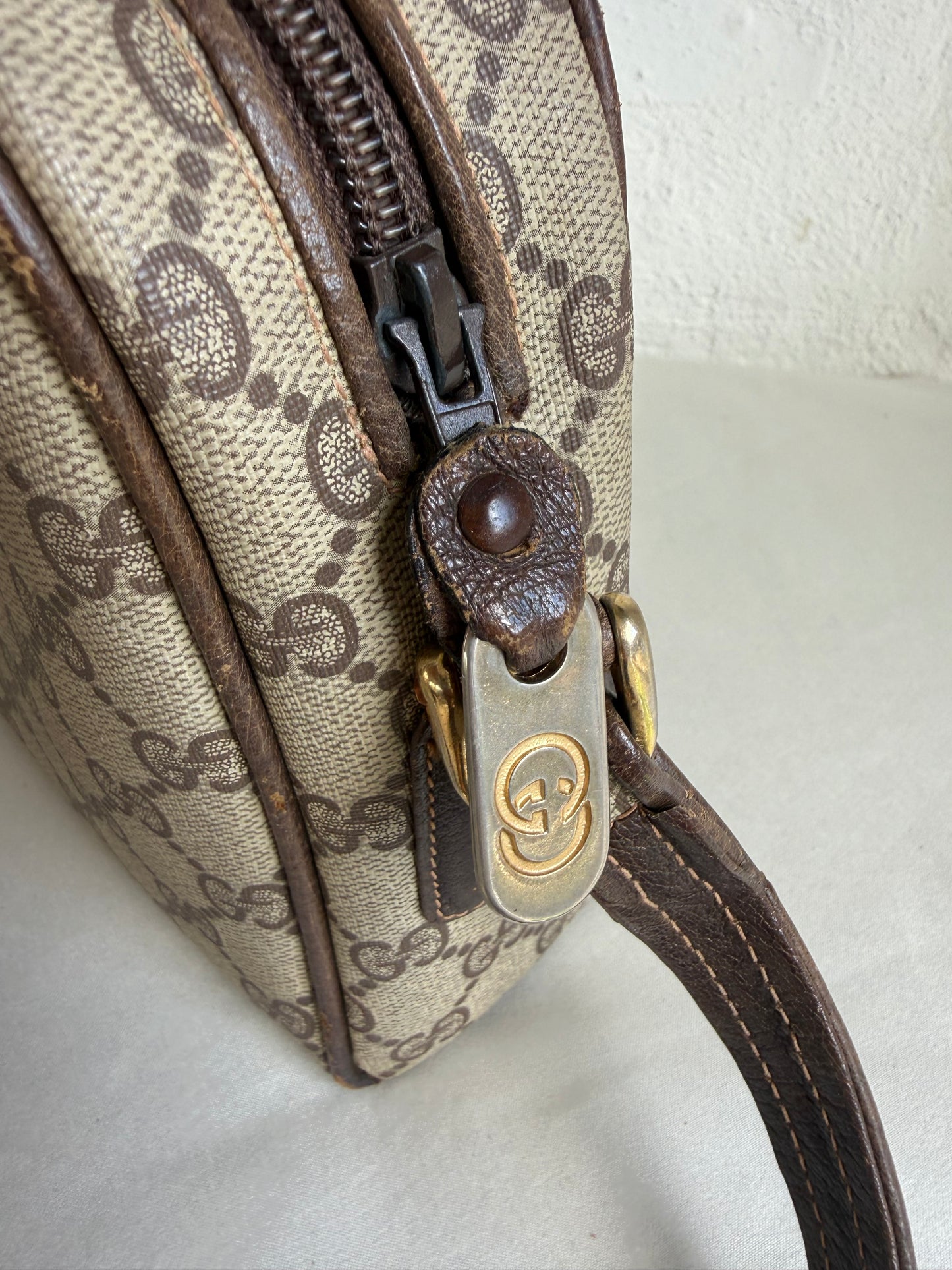 Gucci Crossbody bag