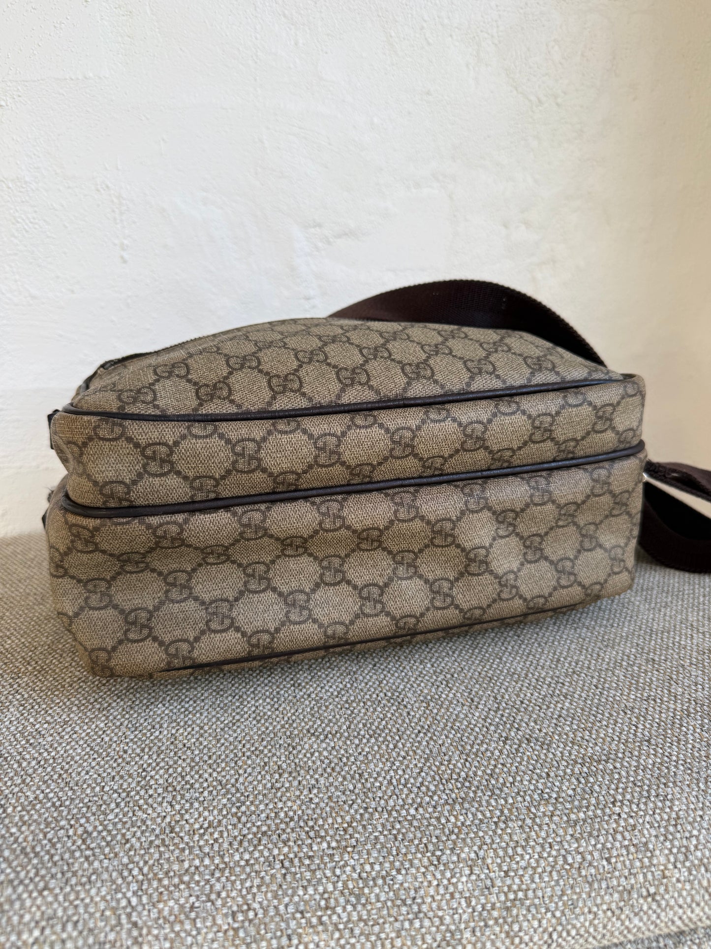 Gucci Messenger bag