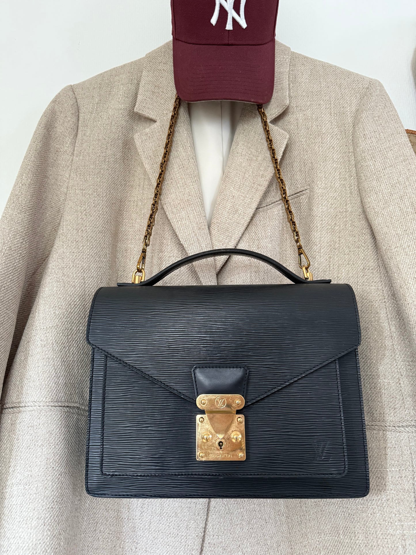 Louis Vuitton Monceau 28
