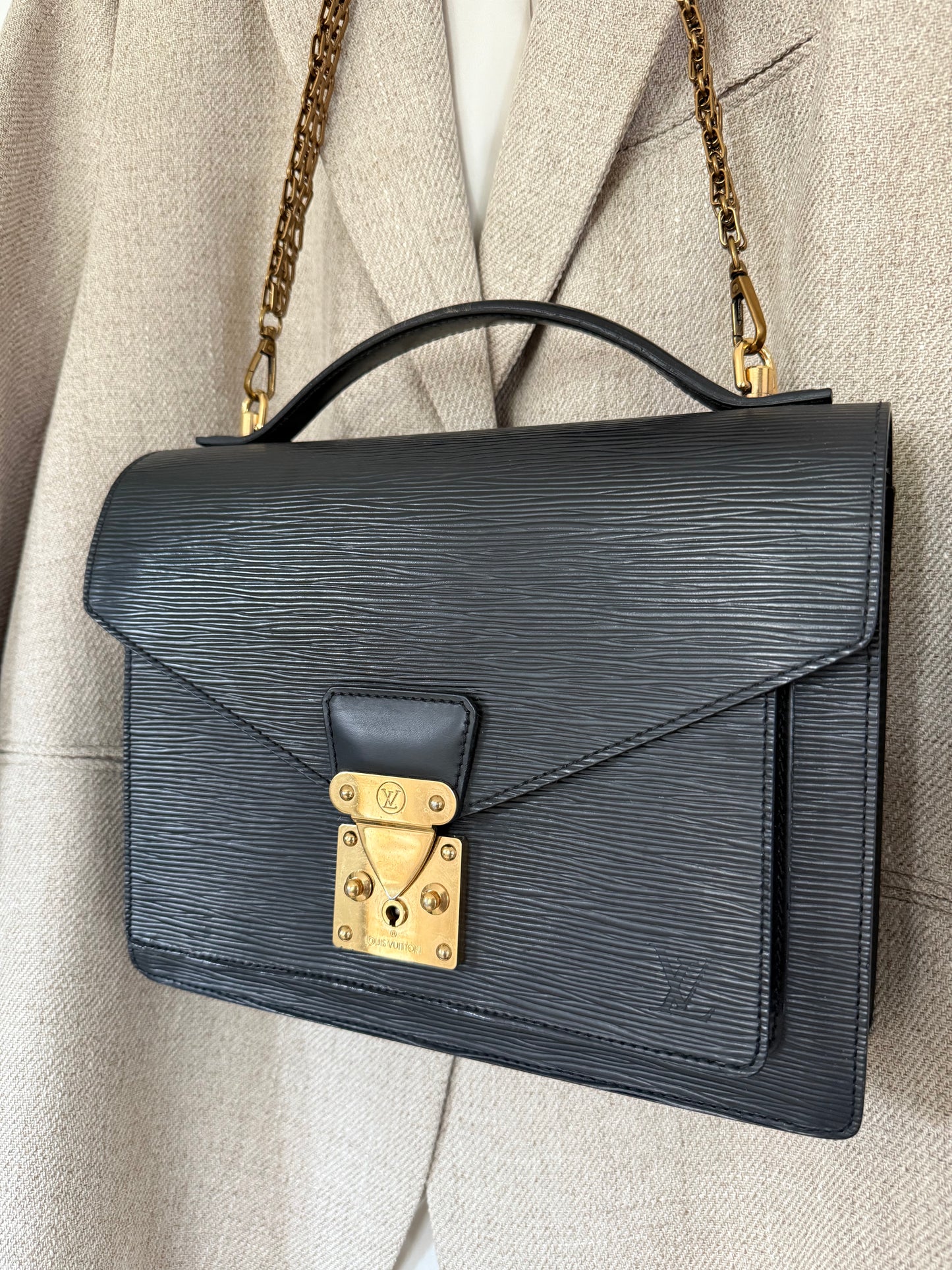 Louis Vuitton Monceau 28