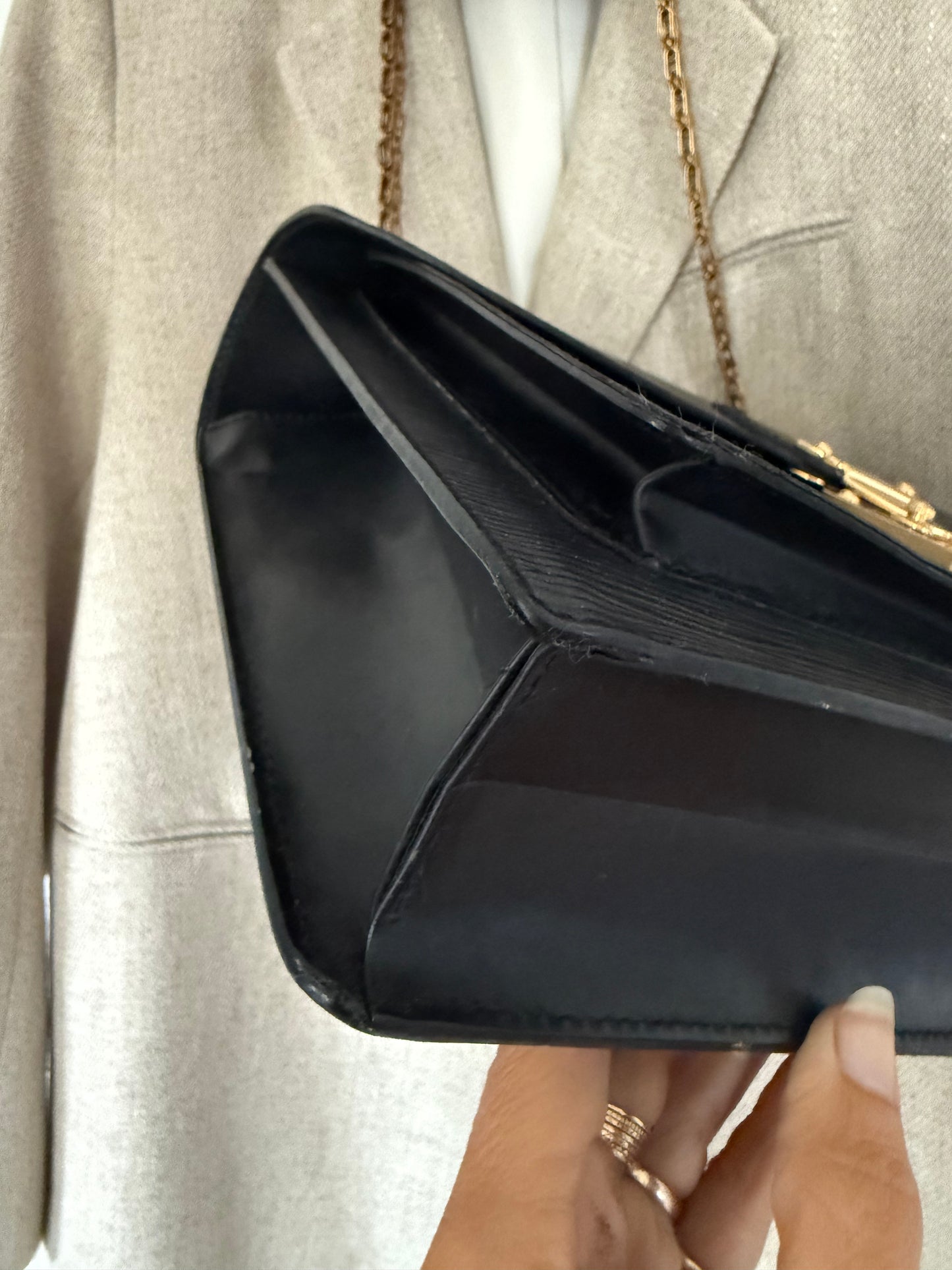 Louis Vuitton Monceau 28