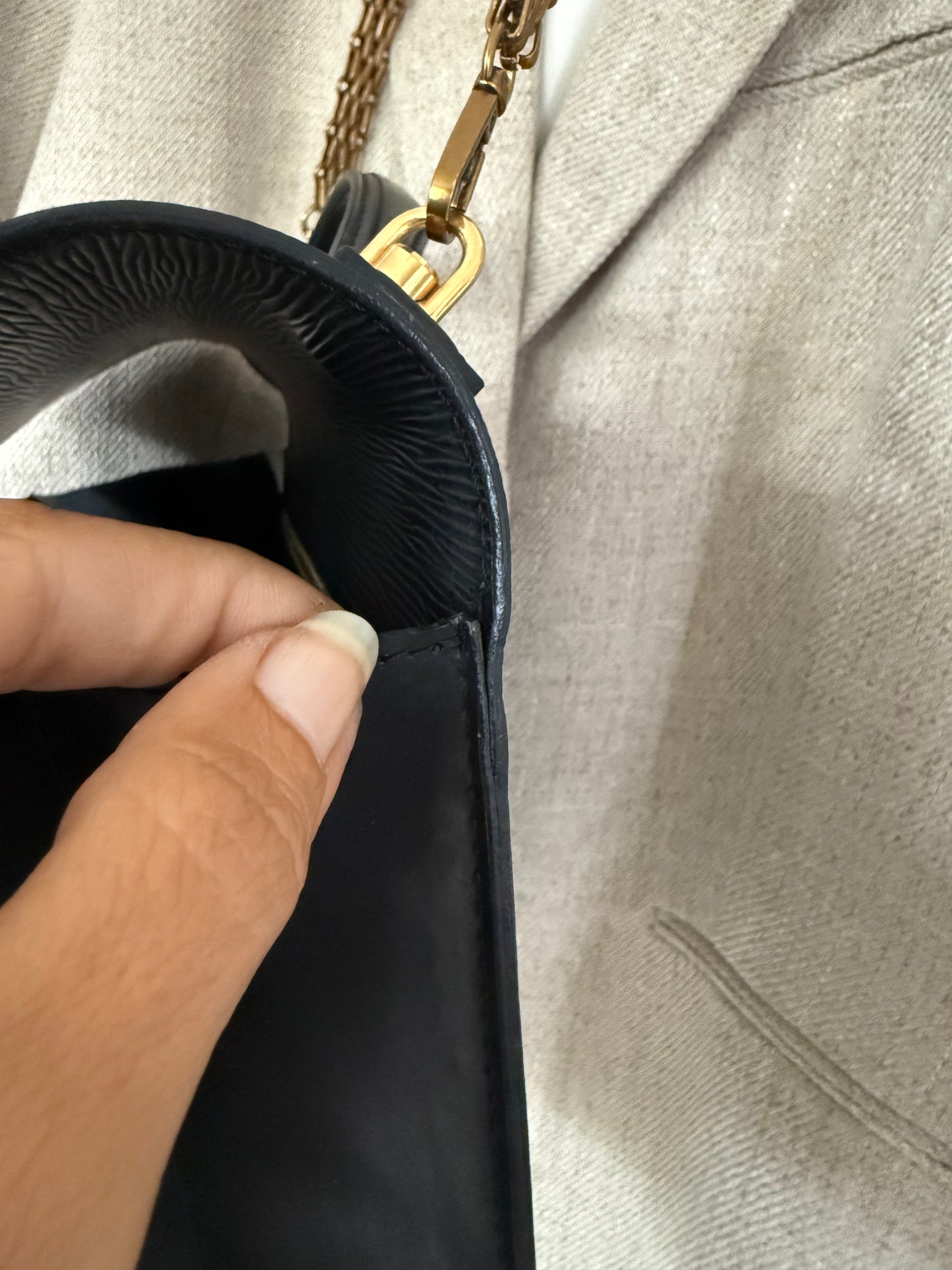 Louis Vuitton Monceau 28