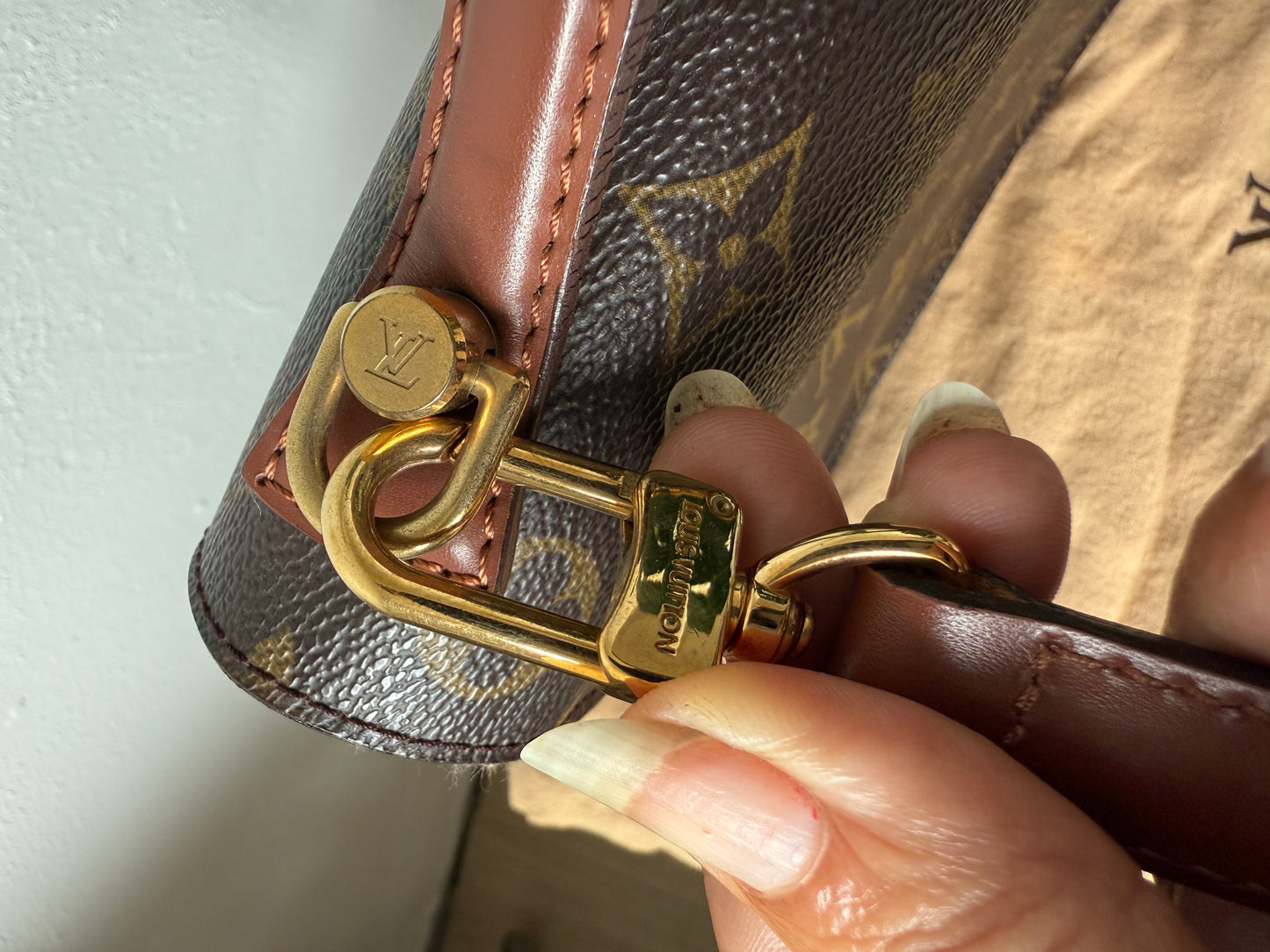 Louis Vuitton Monceau 28