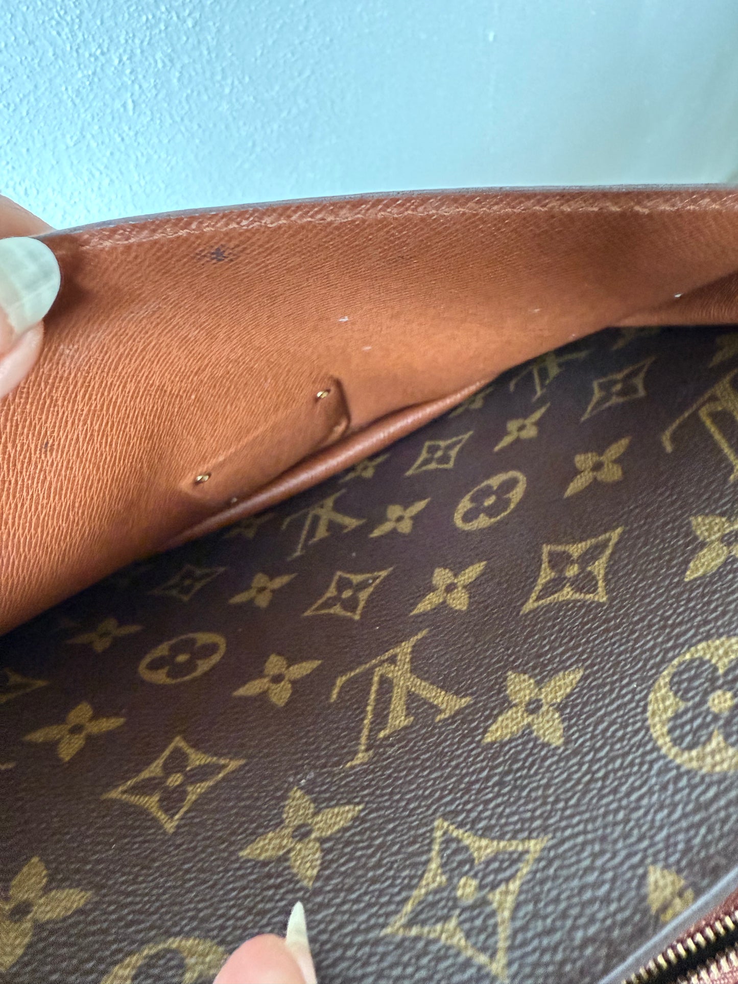 Louis Vuitton Monceau 28