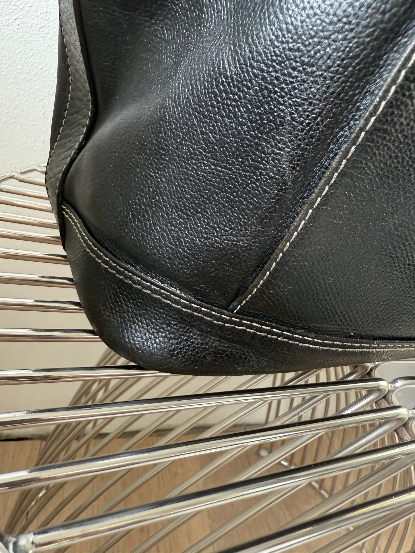 Yves Saint Laurent Bucket bag