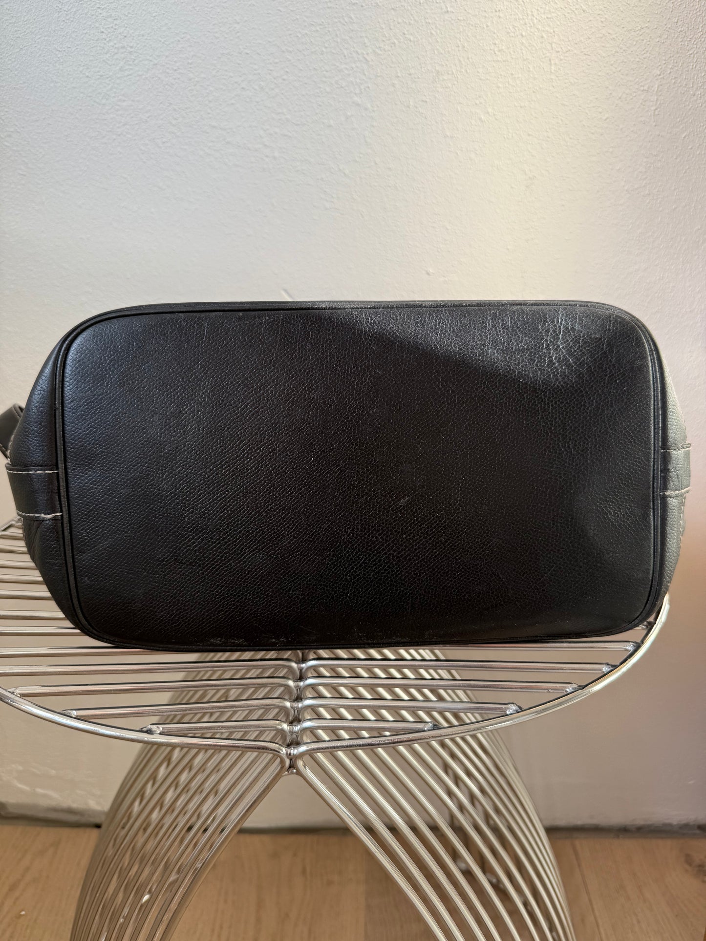 Yves Saint Laurent Bucket bag