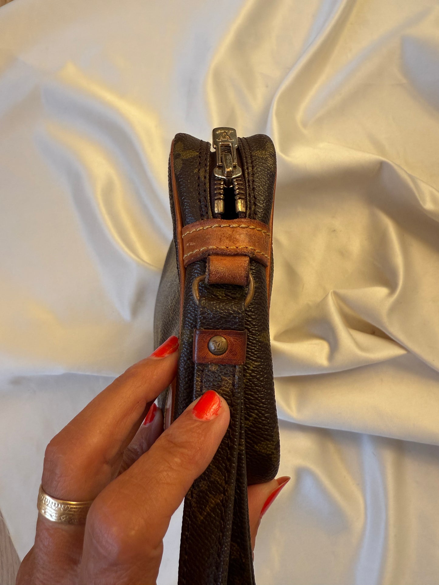 Louis Vuitton Marly Dragonne GM Clutch bag