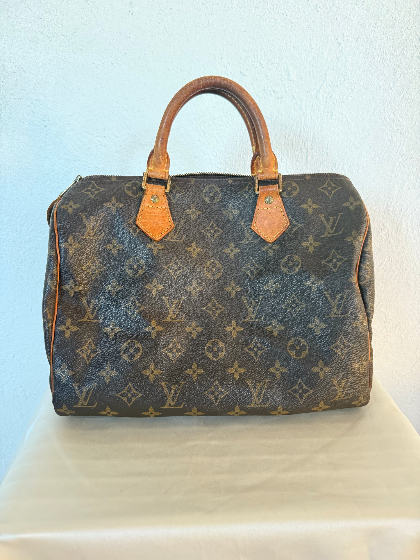 Louis Vuitton Speedy 30