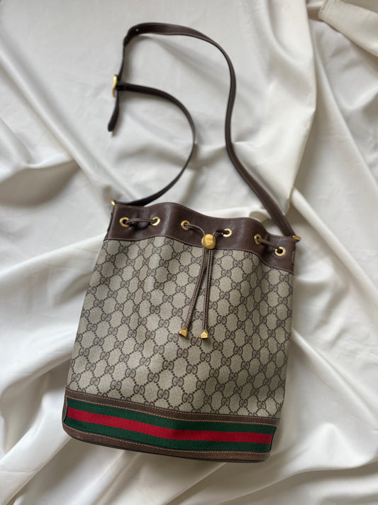 Gucci Bucketbag GM