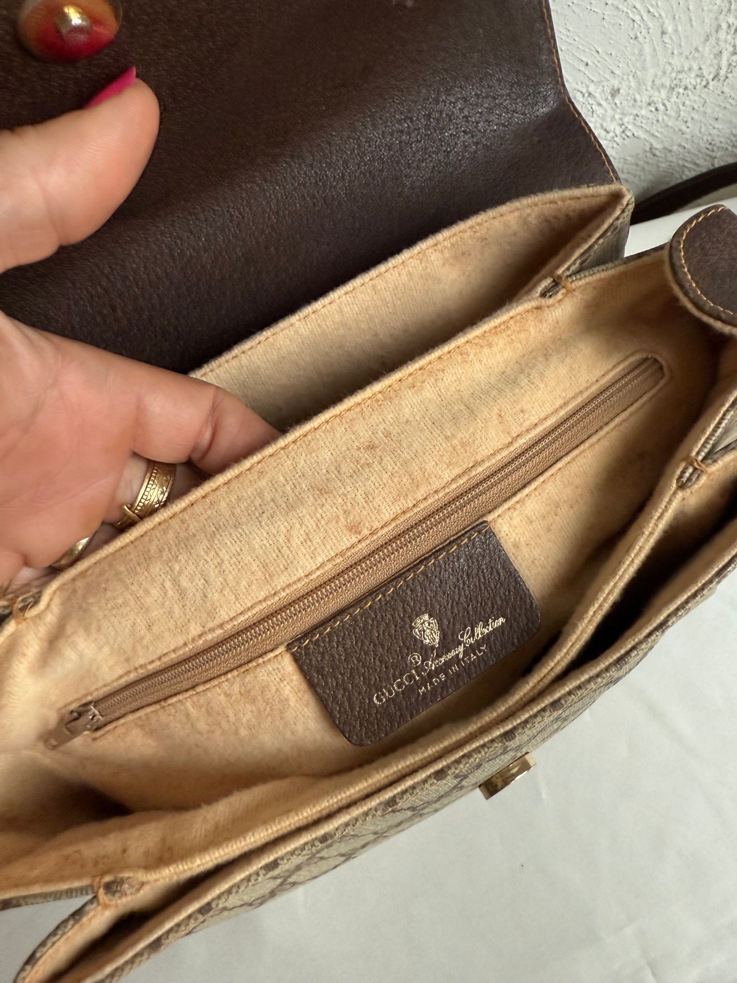 Gucci Crossbody bag