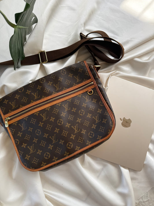 Louis Vuitton messenger bag